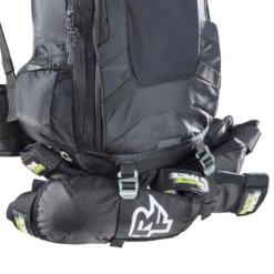 Evoc FR Protector Trail Unlimited 20L -Vélo Pièces Magasin evoc fr protector trail unlimited 20l backpacks 100103105 4250450721284 3 379 4