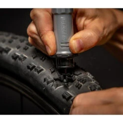 Kit De Réparation Tubeless NoTubes DART -Vélo Pièces Magasin notubes kit de reparation tubeless notubes dart tools accessories nottp002 3 42877 2